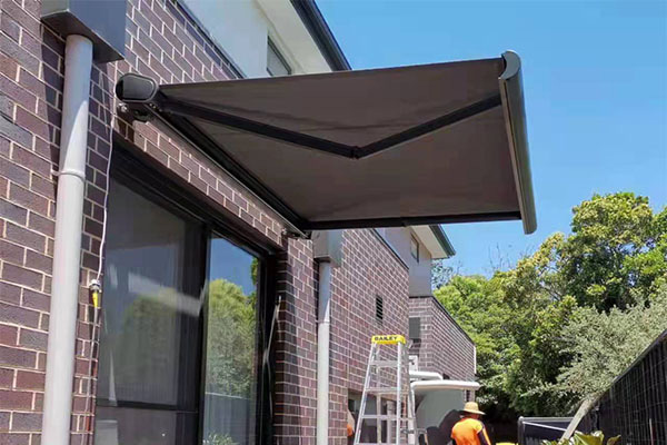 Flex Series – Full Cassette Awning Case